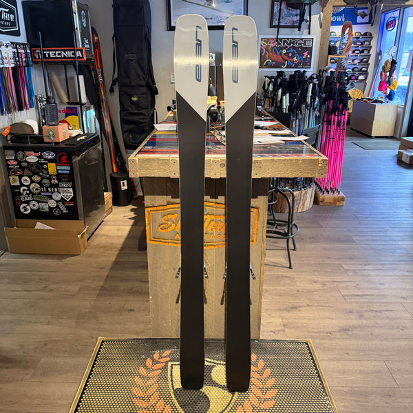 2024 Elan Ripstick 106 Black Edition 172 w/Marker Griffon 13 GW Demo Binding