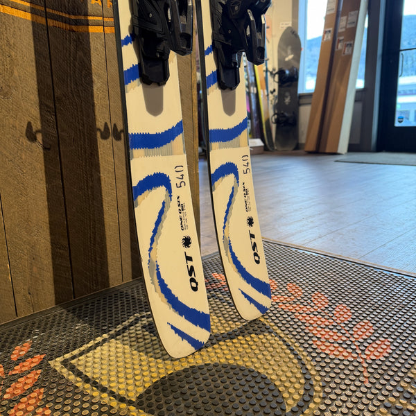 2026 Salomon QST 106 173 w/ Strive 13 GW Demo Binding