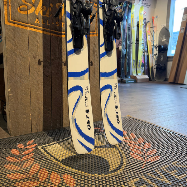 2026 Salomon QST 106 181 w/ Strive 14 MN Demo Binding