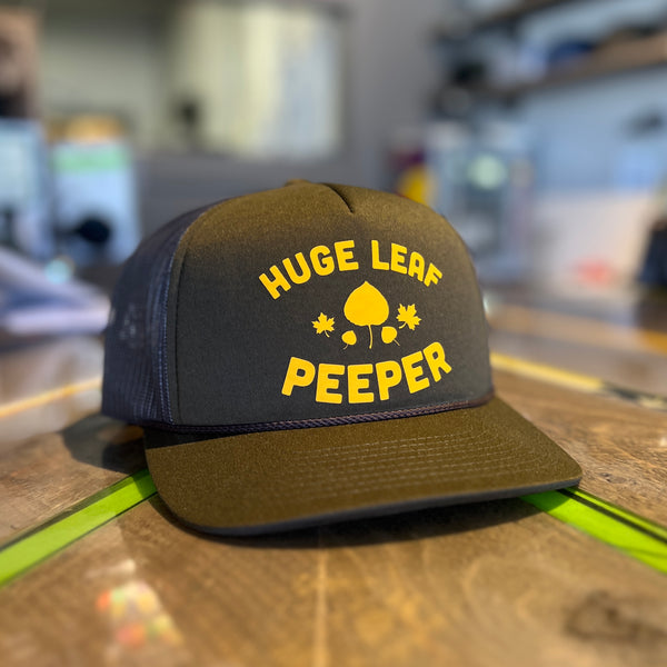 HUGE LEAF PEEPER HAT