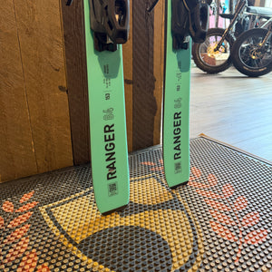 2027 FISCHER RANGER 84 (153CM ) + ATTACK 11 GW DEMO BINDINGS