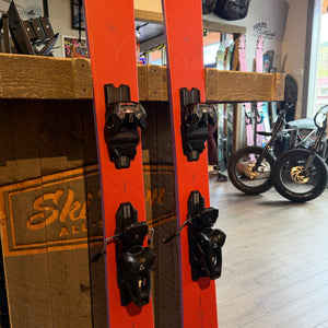 2027 FISCHER RANGER 108 (185CM ) + ATTACK 11 GW DEMO BINDINGS