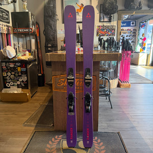2027 FISCHER RANGER 102 (162CM ) + SQUIRE 11 GW DEMO BINDINGS
