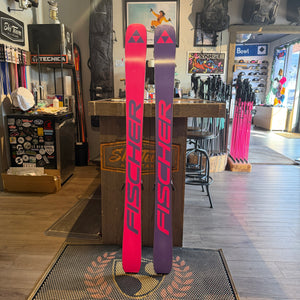 2027 FISCHER RANGER 102 (162CM ) + SQUIRE 11 GW DEMO BINDINGS