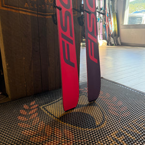 2027 FISCHER RANGER 102 (162CM ) + SQUIRE 11 GW DEMO BINDINGS